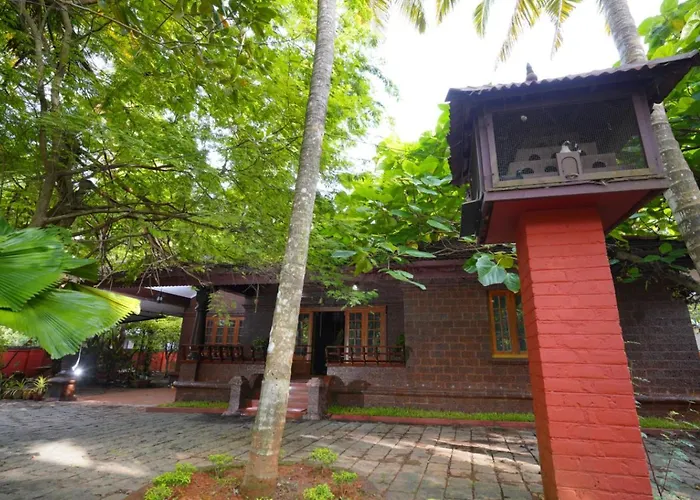 Illam Heritage Bungalow I Near Guruvayoor Temple